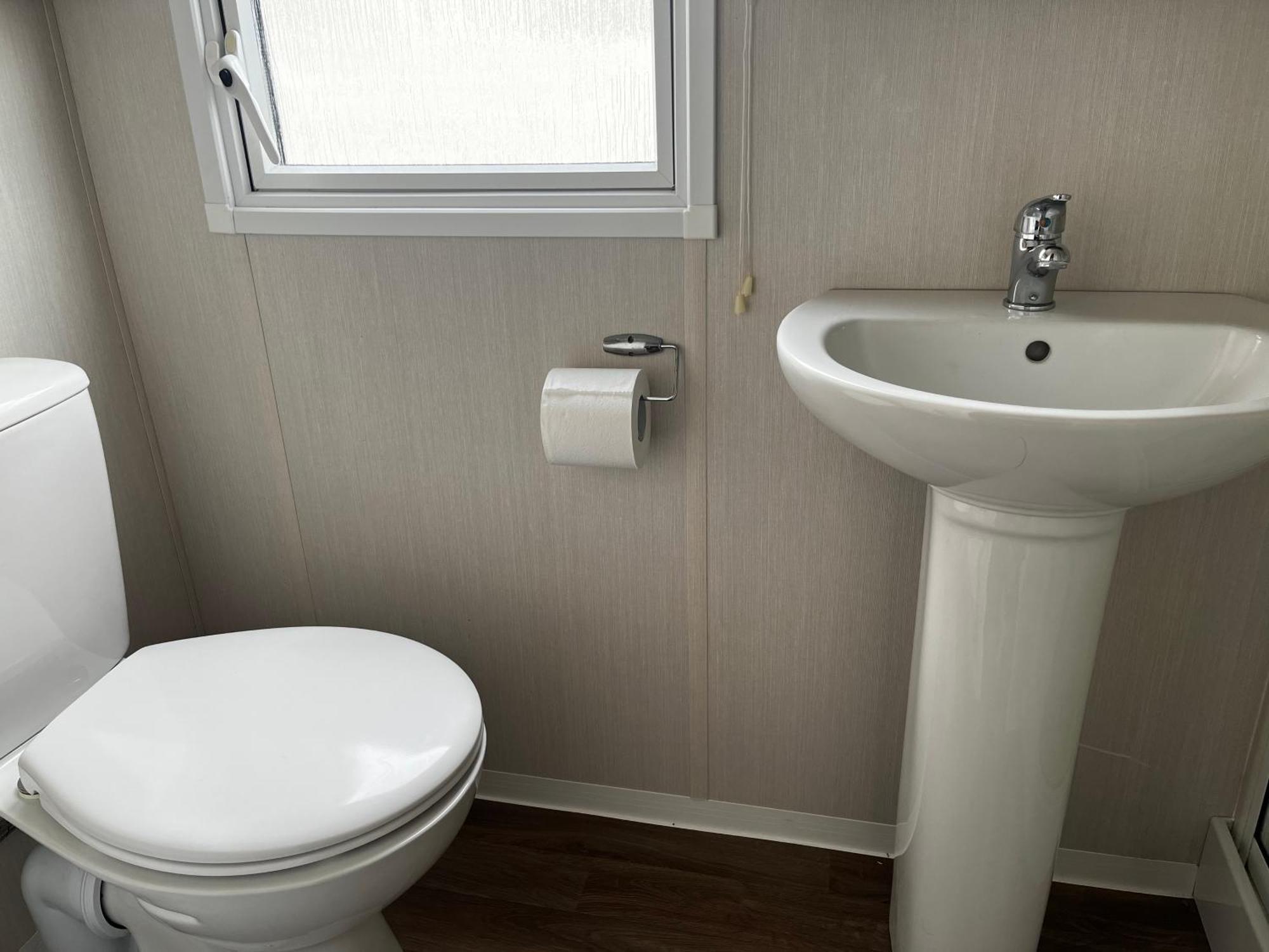 Ger-Y-Bwlch - Spacious Static On 5Star Site With Swimming Pool Benllech Exterior foto